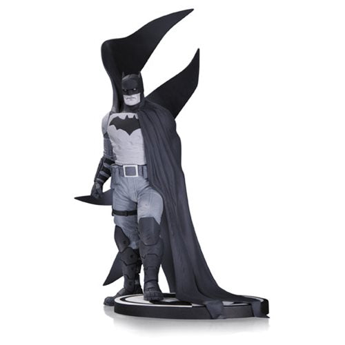 DC BATMAN BLACK & WHITE STATUE BY RAFAEL ALBUQUERQUE